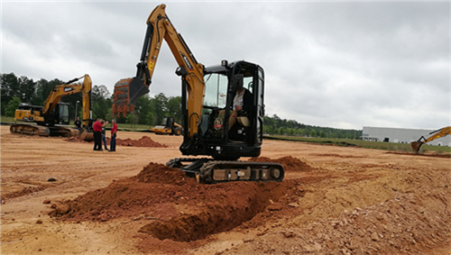 SANY’s brand new excavator wins thumbs up from overseas clients